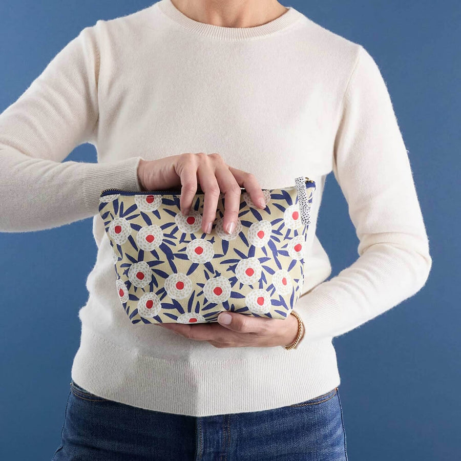 BUTTERCUP BLOOMS MEDIUM MAKEUP POUCH
