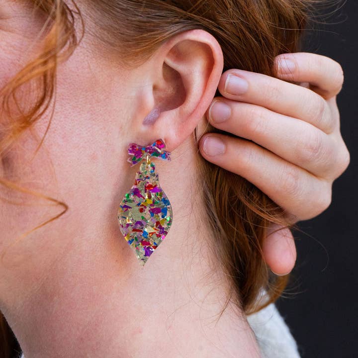 GOLD TINSEL VINTAGE ORNAMENT EARRINGS