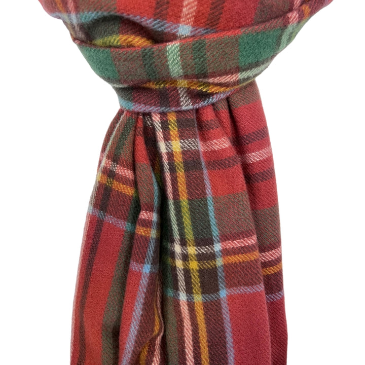 CLASSIC RED TARTAN COZY SCARF