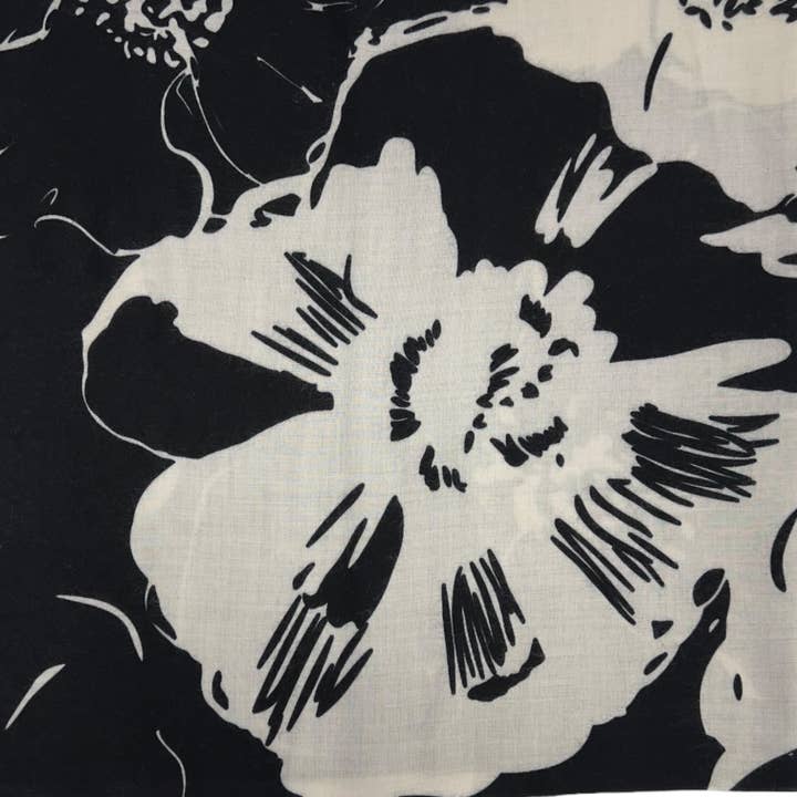 BLACK & CREAM SKETCH FLOWER PRINT SCARF
