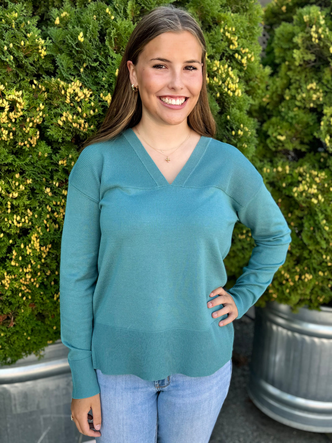 DEEP SEA FAVORITE V-NECK SWEATER