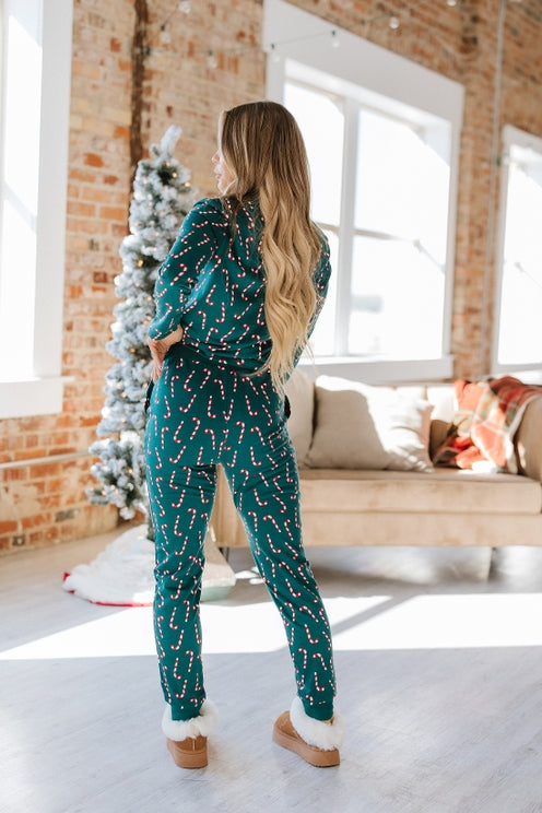 CANDY CANE PRINT LOUNGE/PJ SET