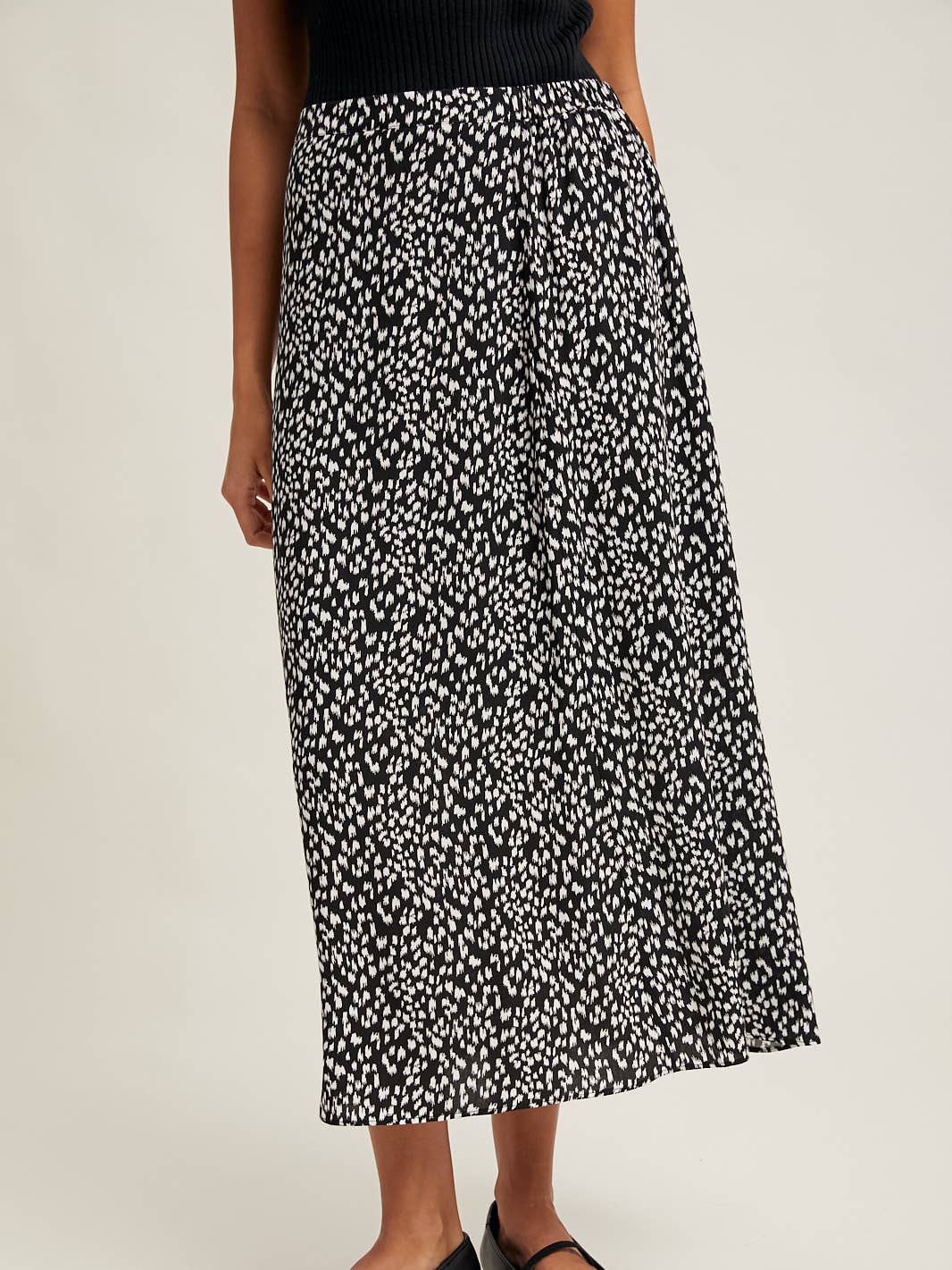 BLACK ABSTRACT LEOPARD PRINT MIDI SKIRT