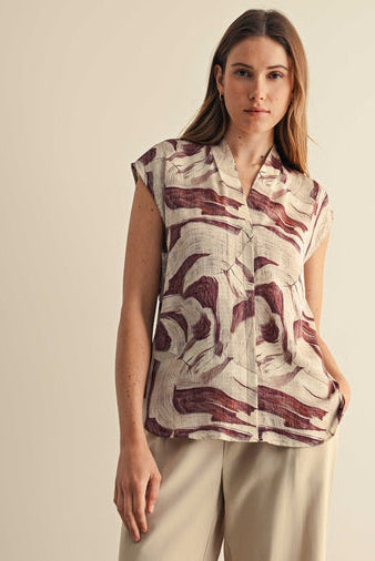 GARNET & TAN BRUSH STROKE CAP SLEEVE TOP
