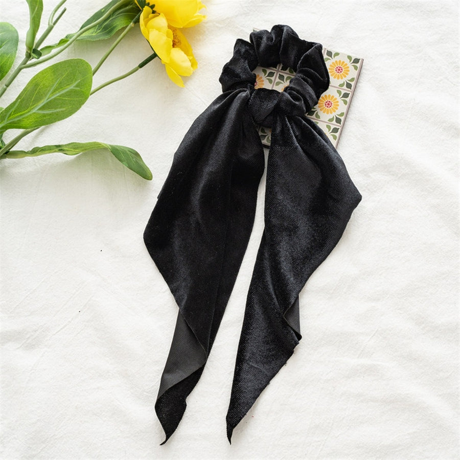 BLACK HAIR SCRUNCHIE SCARF
