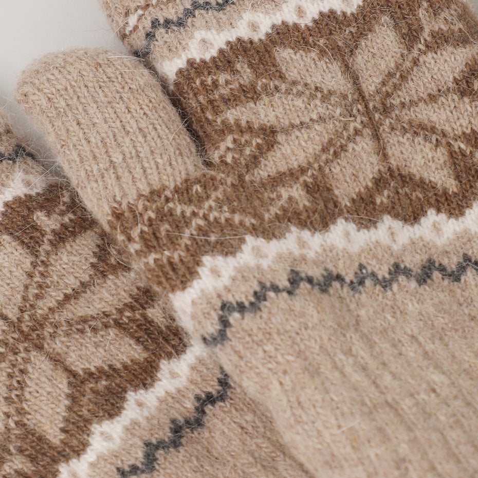 LATTE WINTER WONDERLAND MITTENS