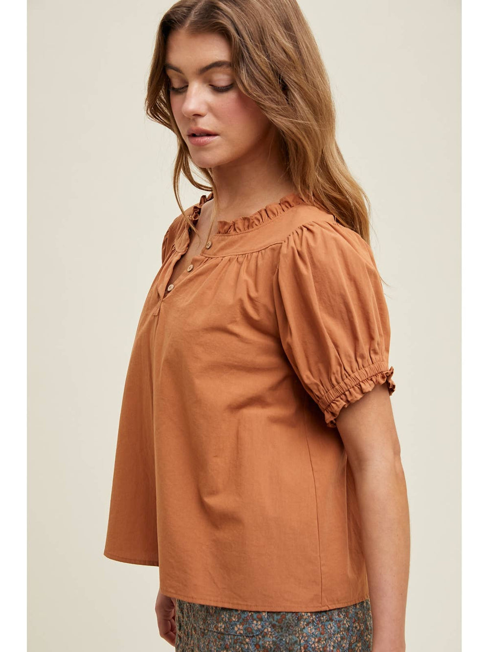 CAMEL PUFF SLEEVE SHIRT
