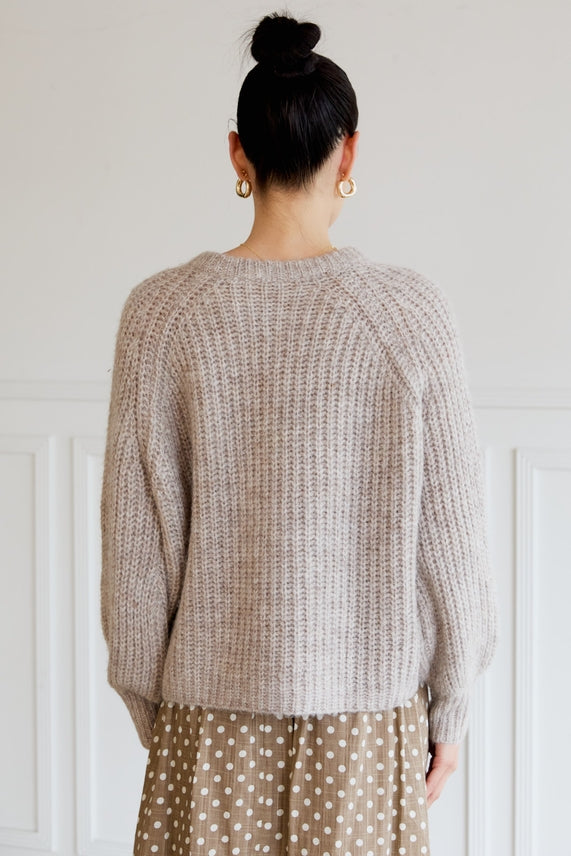 HEATHER OATMEAL BUTTON CARDIGAN