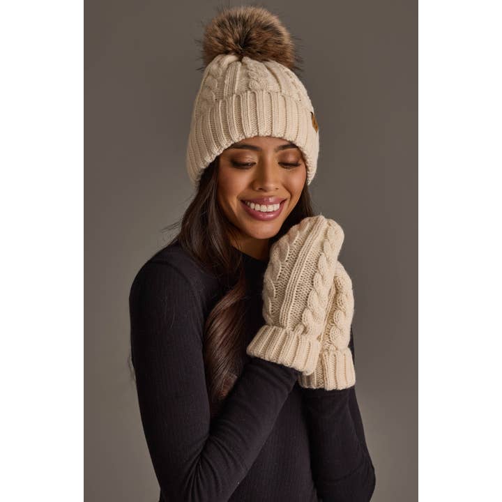 CREAM CABLE KNIT POM HAT