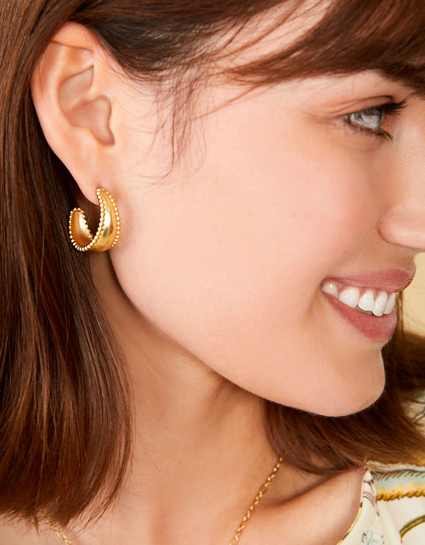 MILLY GOLD HOOP EARRINGS
