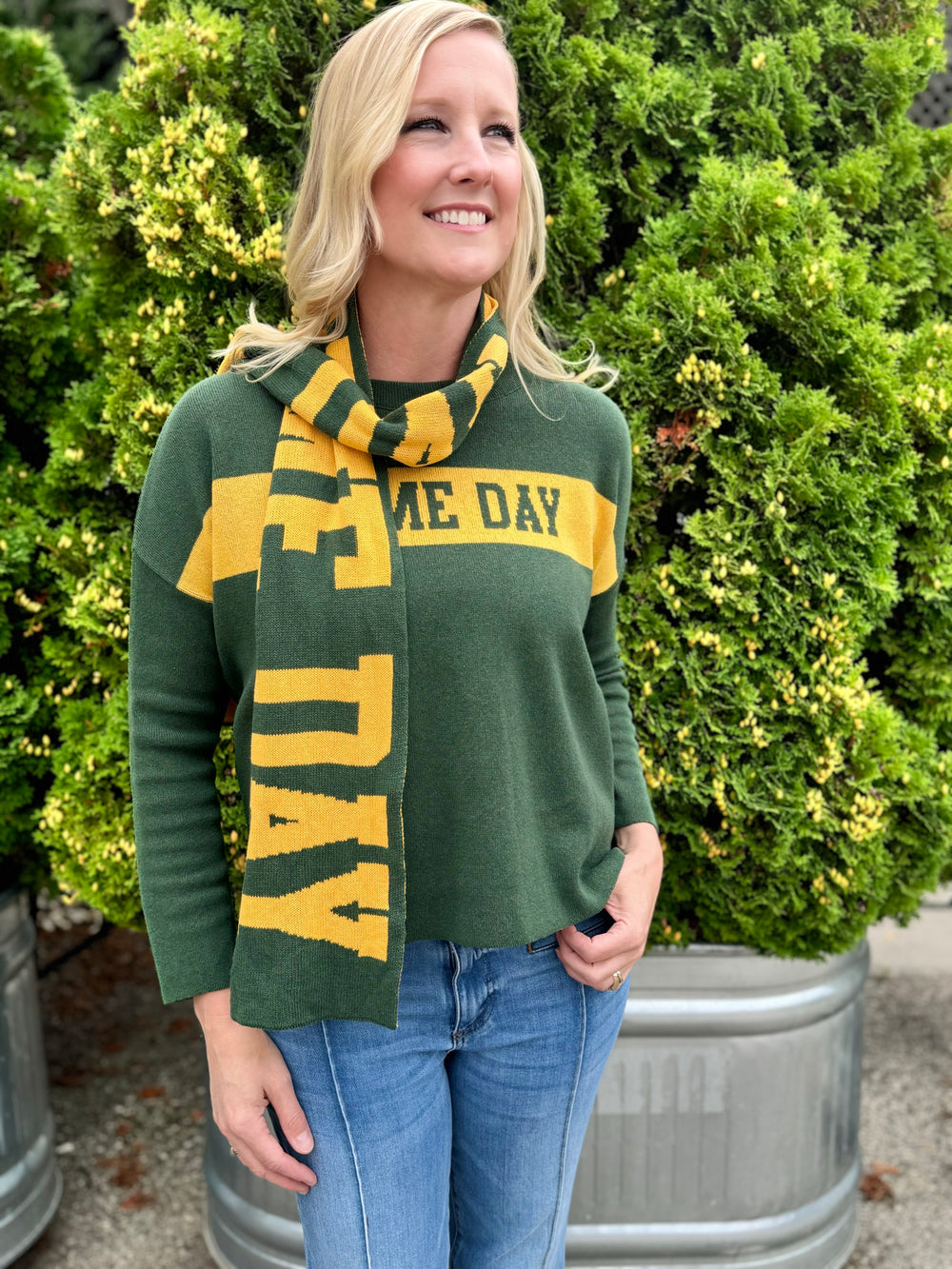 GAME DAY GREEN & GOLD KNIT SCARF
