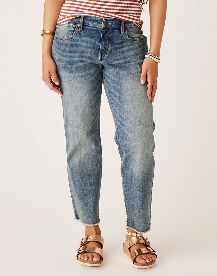 AUSTIN FAVORITE FADE CROP JEAN
