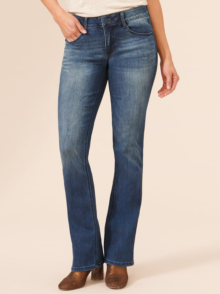 AB SOLUTION BLUE ITTY BITTY BOOT JEANS