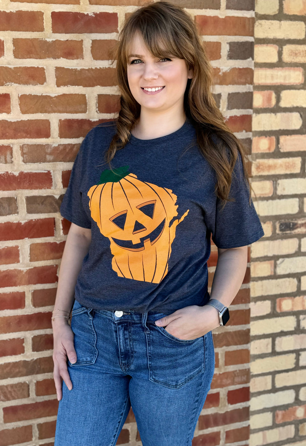 WI STATE PUMPKIN GRAPHIC TEE
