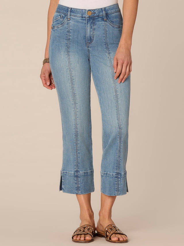 LIGHT BLUE ARTISANAL AB SOLUTION KICK FLARE CAPRI JEANS
