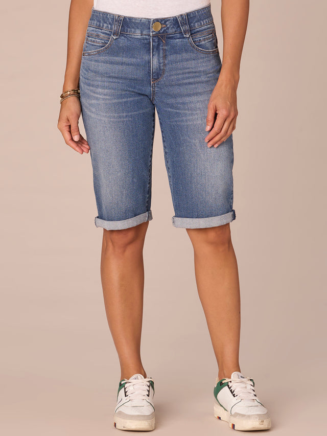 MID BLUE ARTISANAL DENIM CUFFED BERUMADA SHORDS
