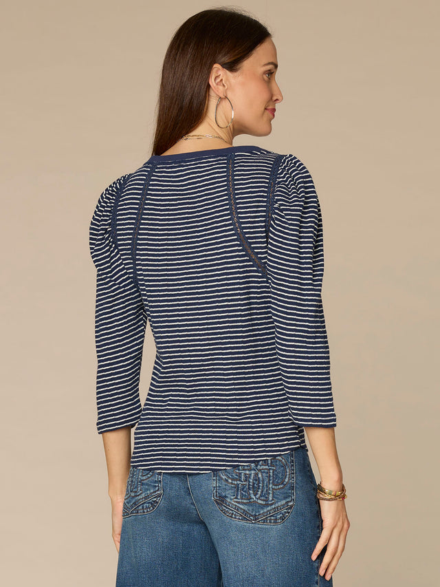 NAVY STRIPE 3/4 SLEEVE KNIT TOP
