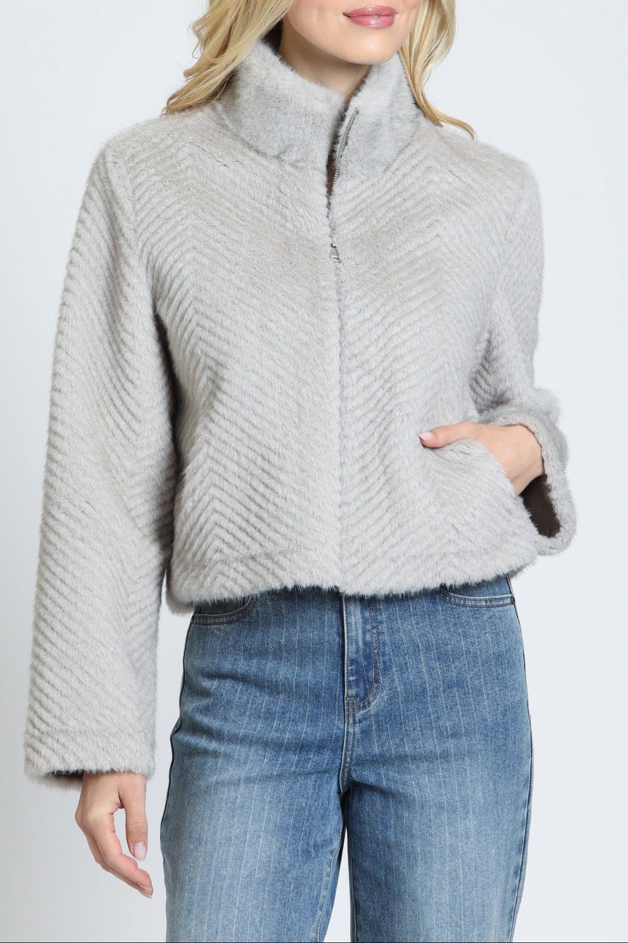 SILVER TAUPE ZIG-ZAG TEXTURED PLUSH JACKET
