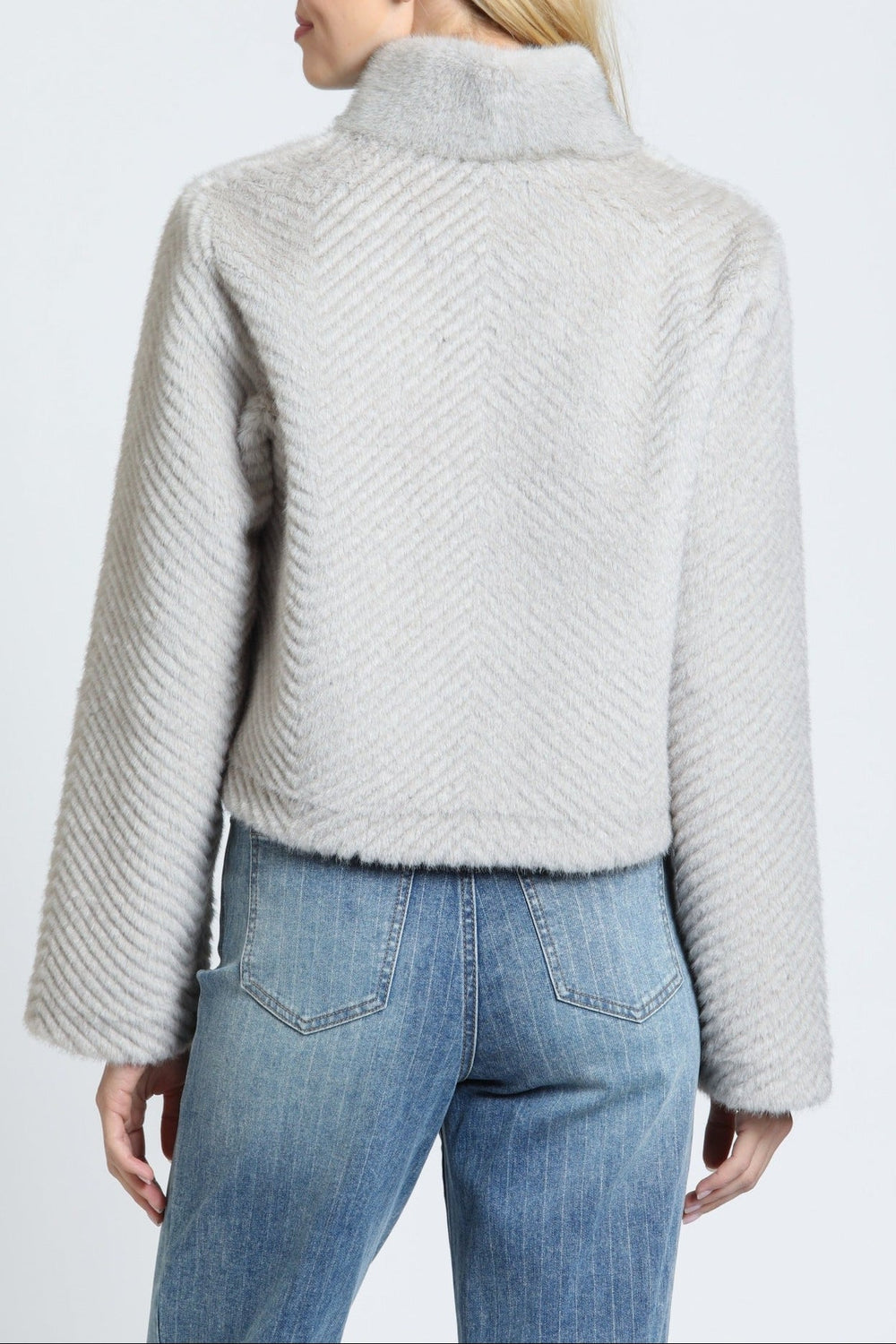 SILVER TAUPE ZIG-ZAG TEXTURED PLUSH JACKET
