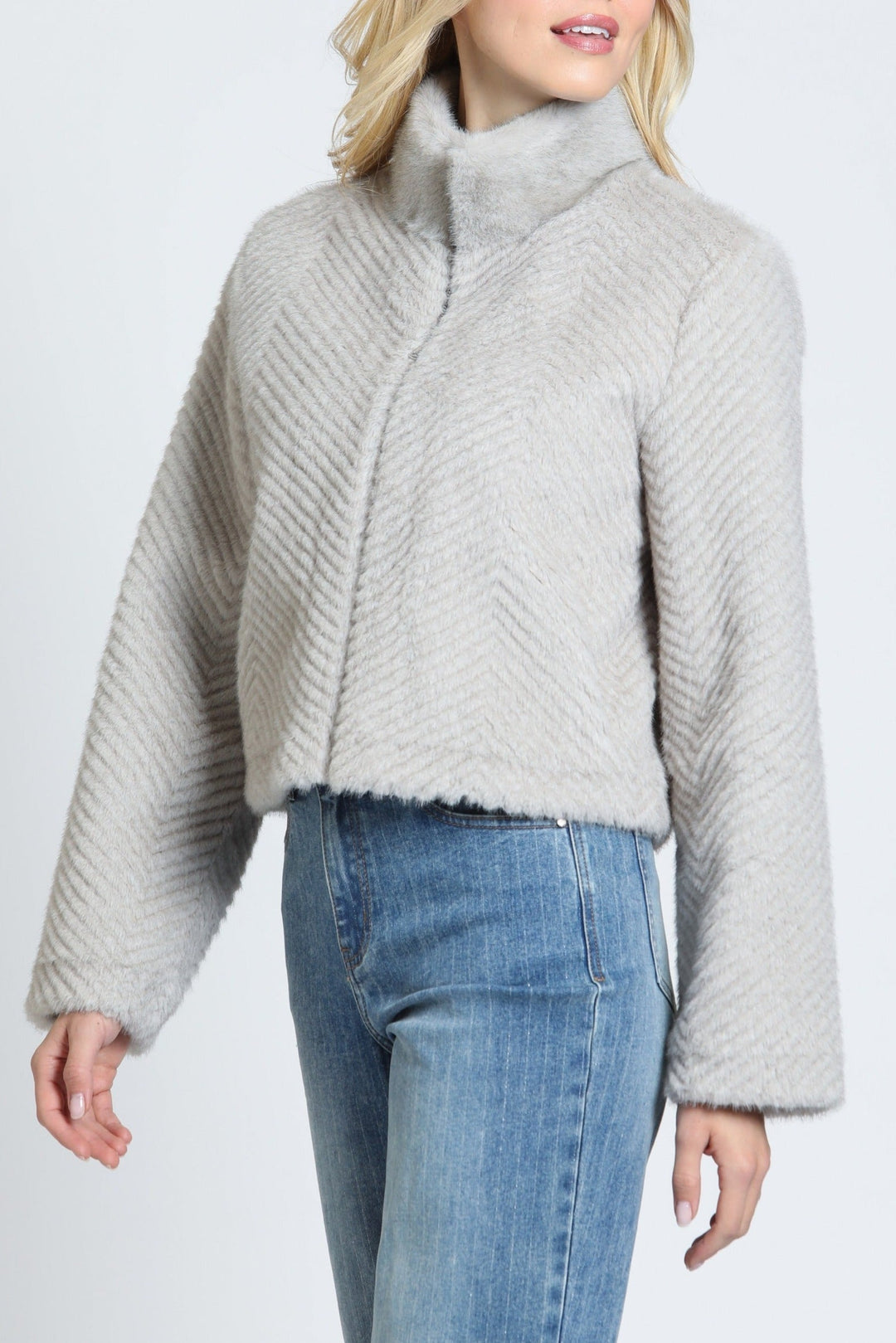 SILVER TAUPE ZIG-ZAG TEXTURED PLUSH JACKET