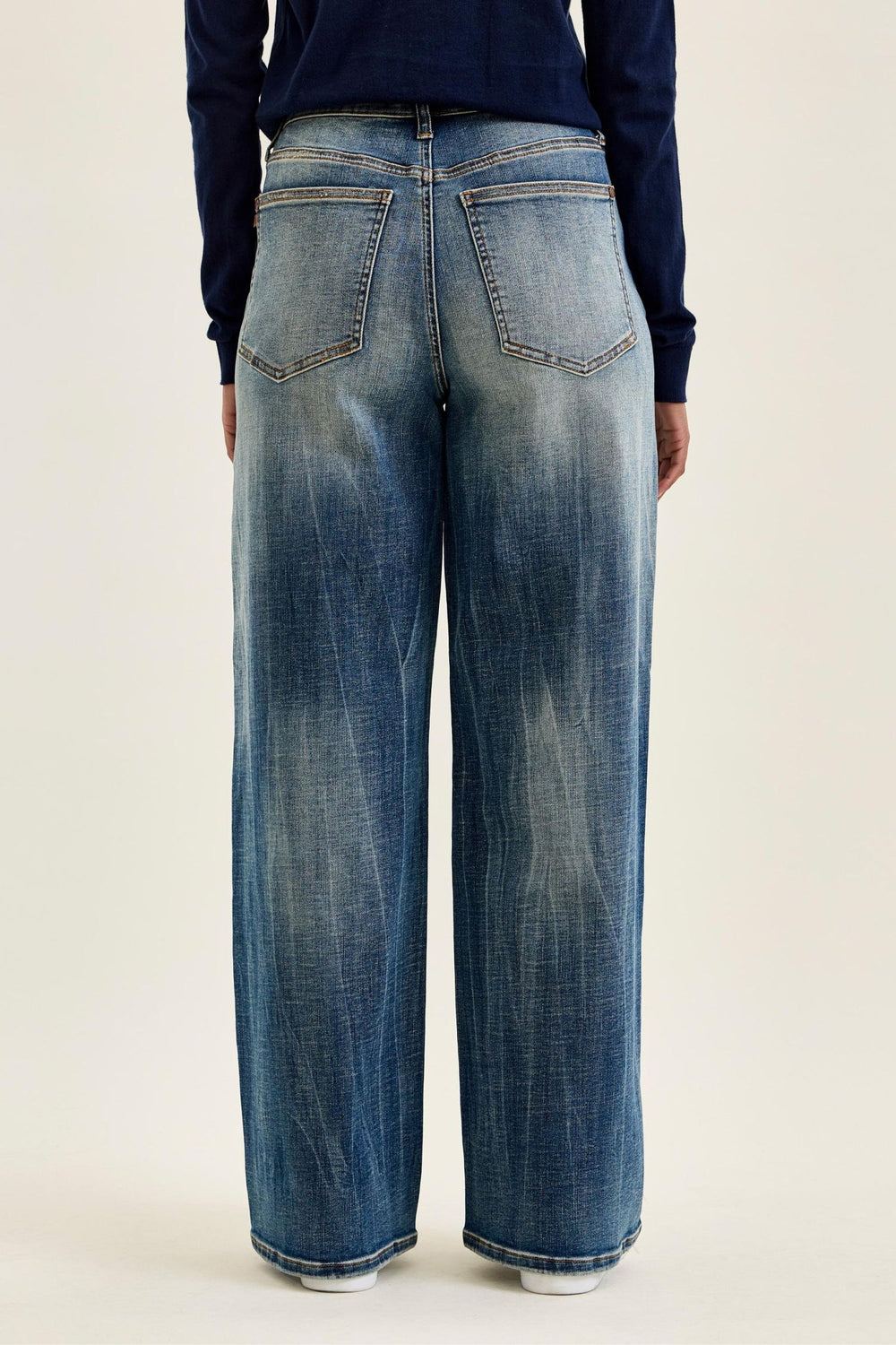 WILHELMINA VINTAGE BLAST BAGGY FIT JEANS
