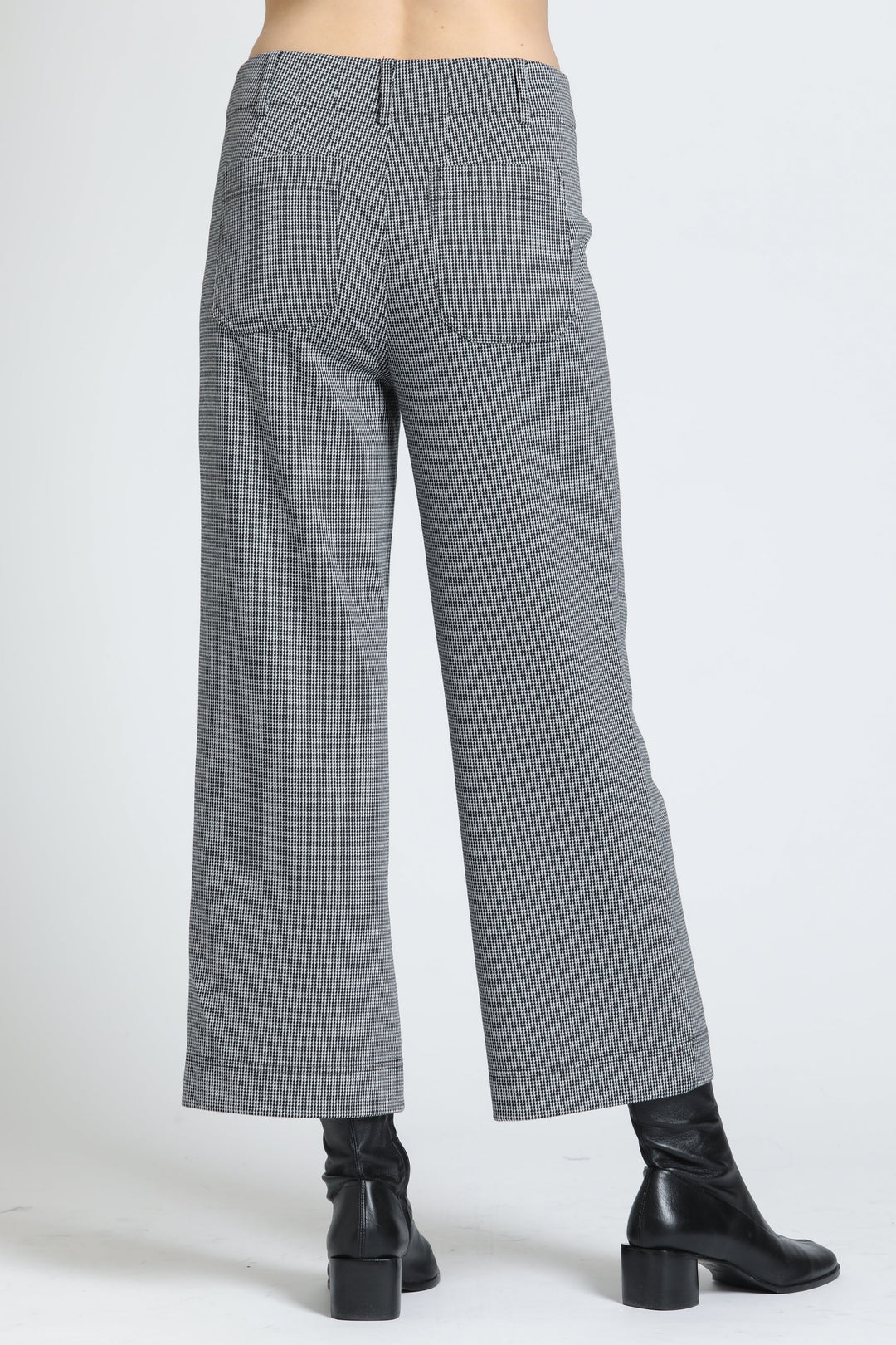 BLACK & WHITE CHECK WIDE LEG PATCH POCKET  CROP PANT