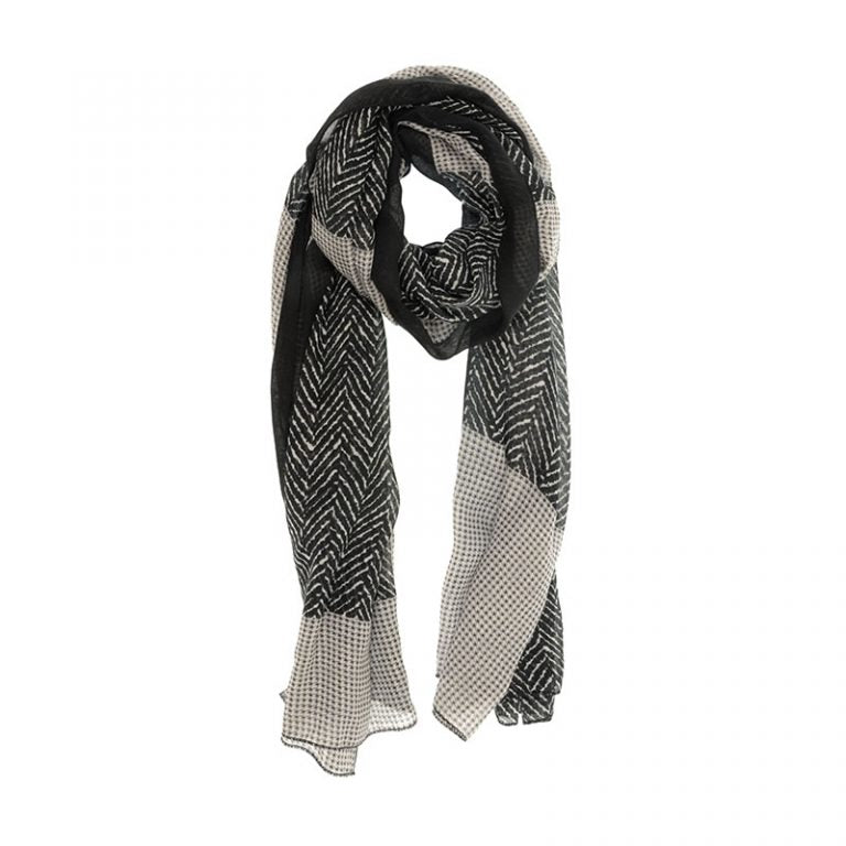 BLACK HERRINGBONE PATCH SCARF
