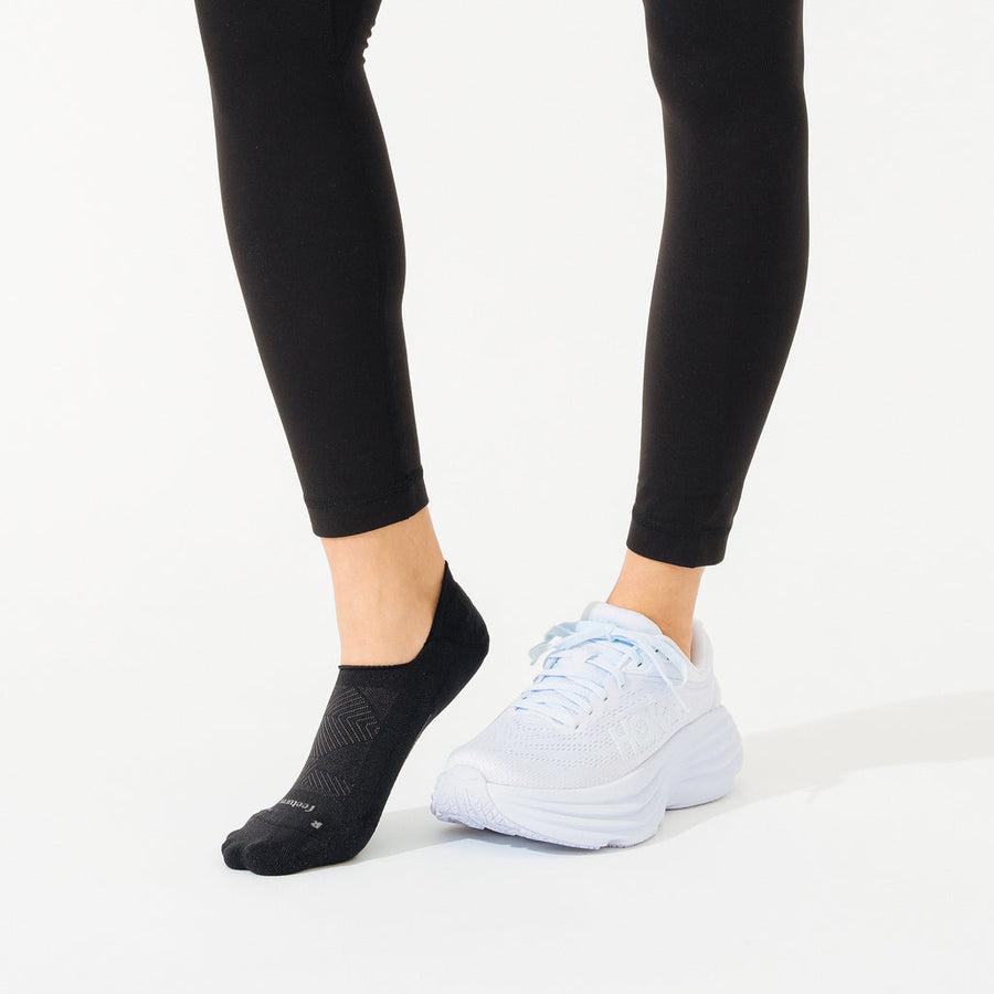 ELITE BLACK LIGHT CUSHION INVISIBLE SOCKS
