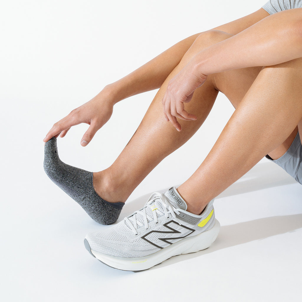 GRAY ELITE INVISIBLE LIGHT CUSHION SOCKS