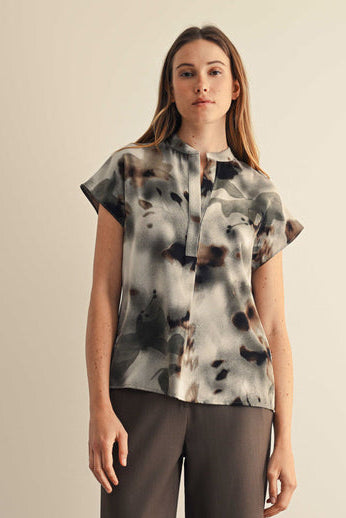 OLIVE & GREY PRINT CAP SLEEVE BLOUSE