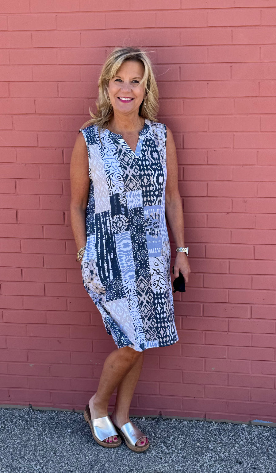 AUDRA GREY & TAN SLEEVELESS PRINT DRESS
