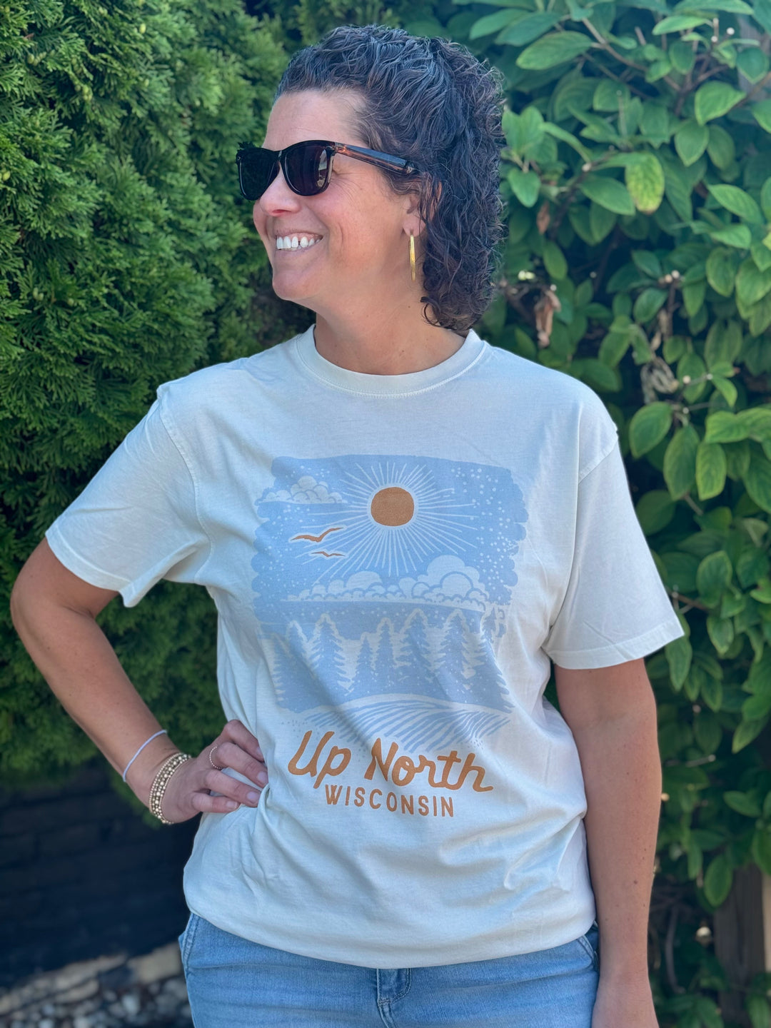 UP NORTH WISCONSIN RETRO GRAPHIC T-SHIRT