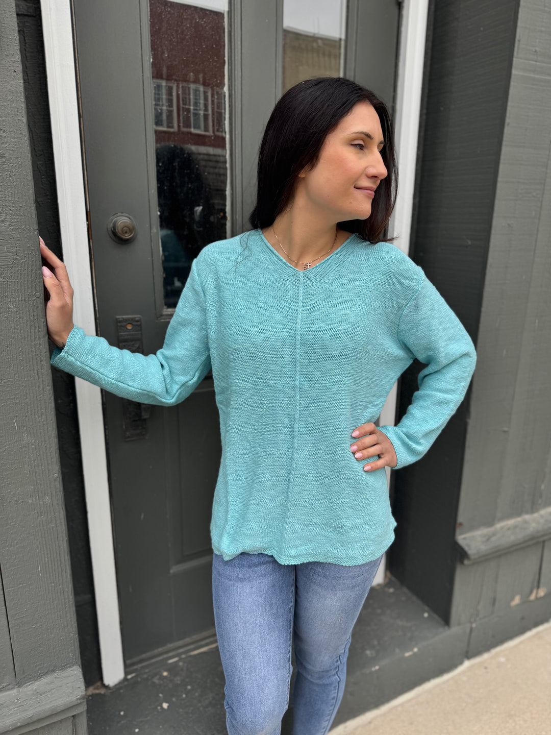 MACEY AQUA SEAM FRONT V NECK SWEATER
