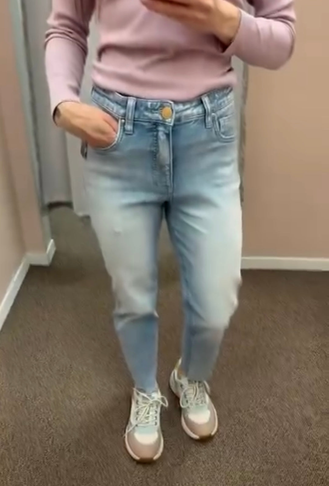 RACHAEL PERFORMANCE WASH HIGH RISE FAB AB MOM JEAN