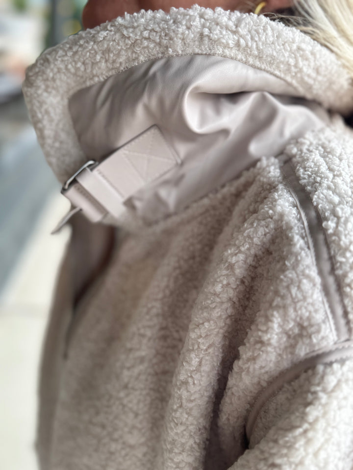TAHOE OATMEAL SHERPA FLEECE JACKET