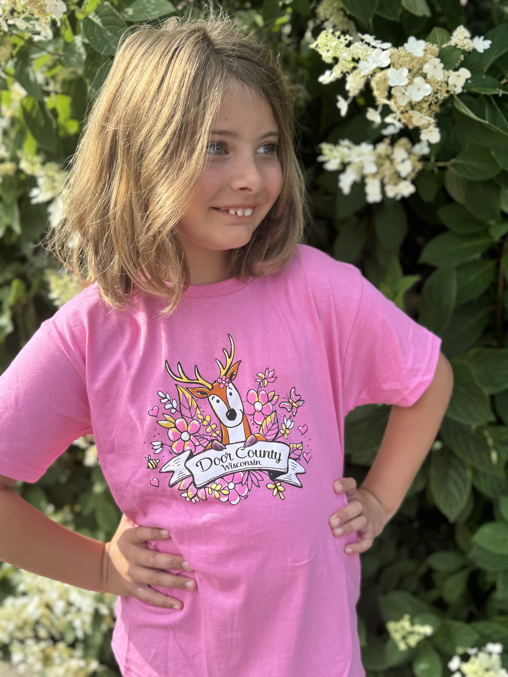 YOUTH DOOR COUNTY DAISY DEER TEE
