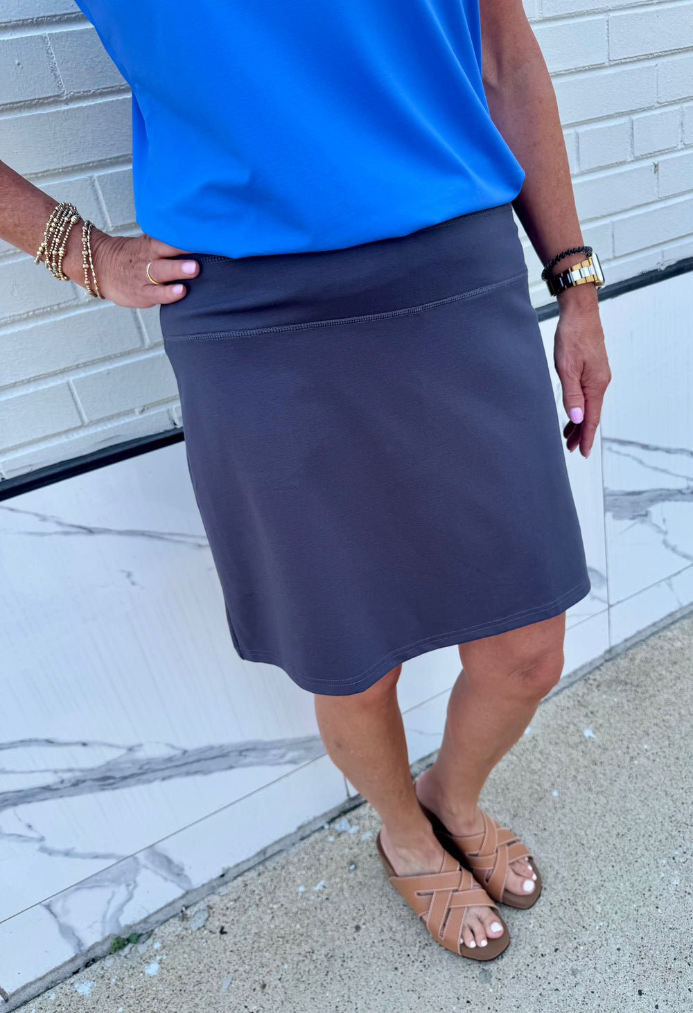 NIKKI CARBON PULL ON SKORT
