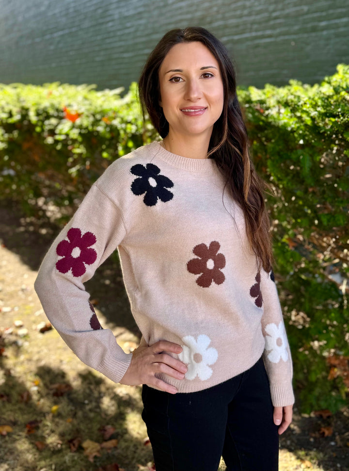 BEIGE DAISY KNIT SWEATER