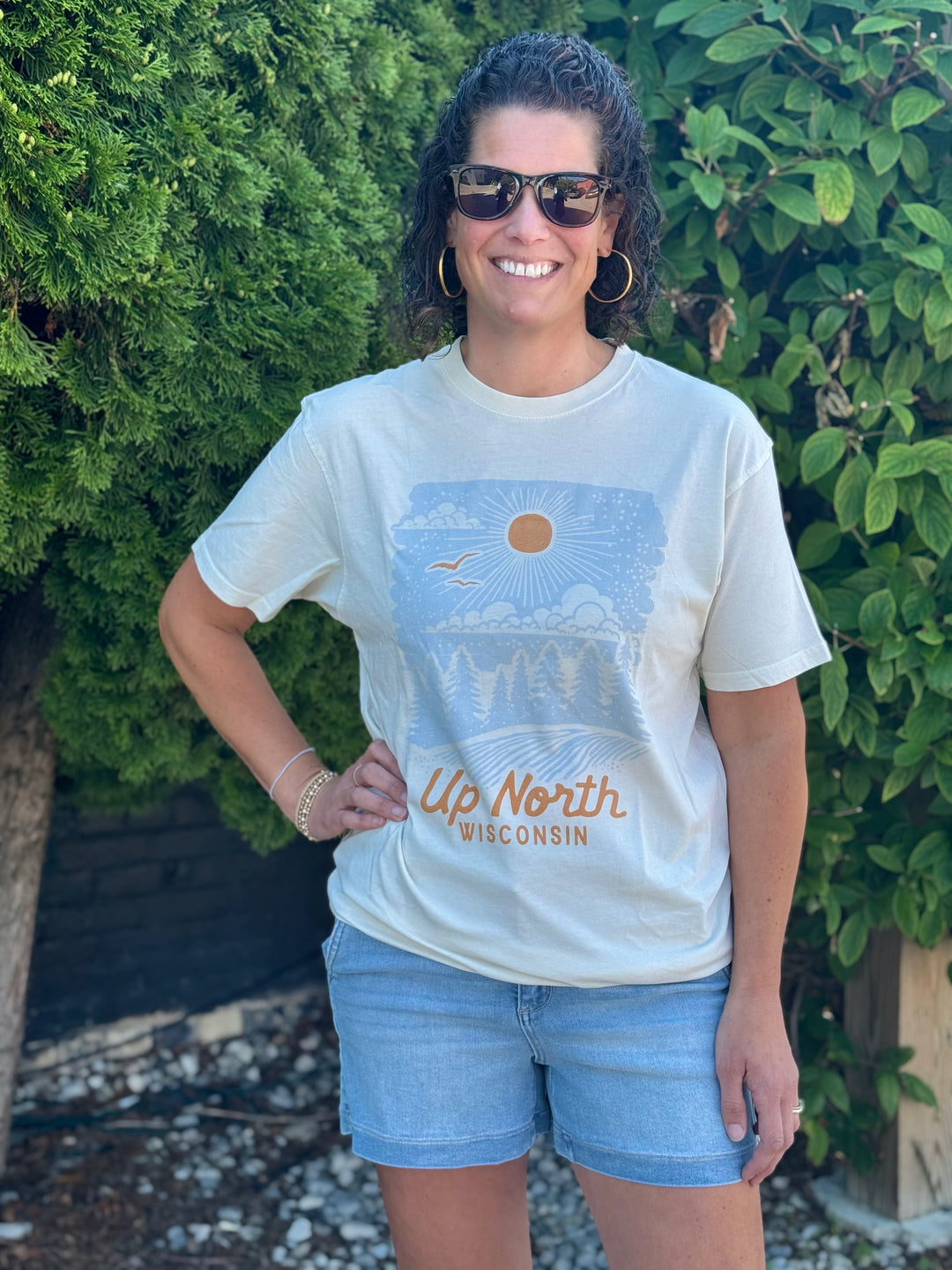 UP NORTH WISCONSIN RETRO GRAPHIC T-SHIRT