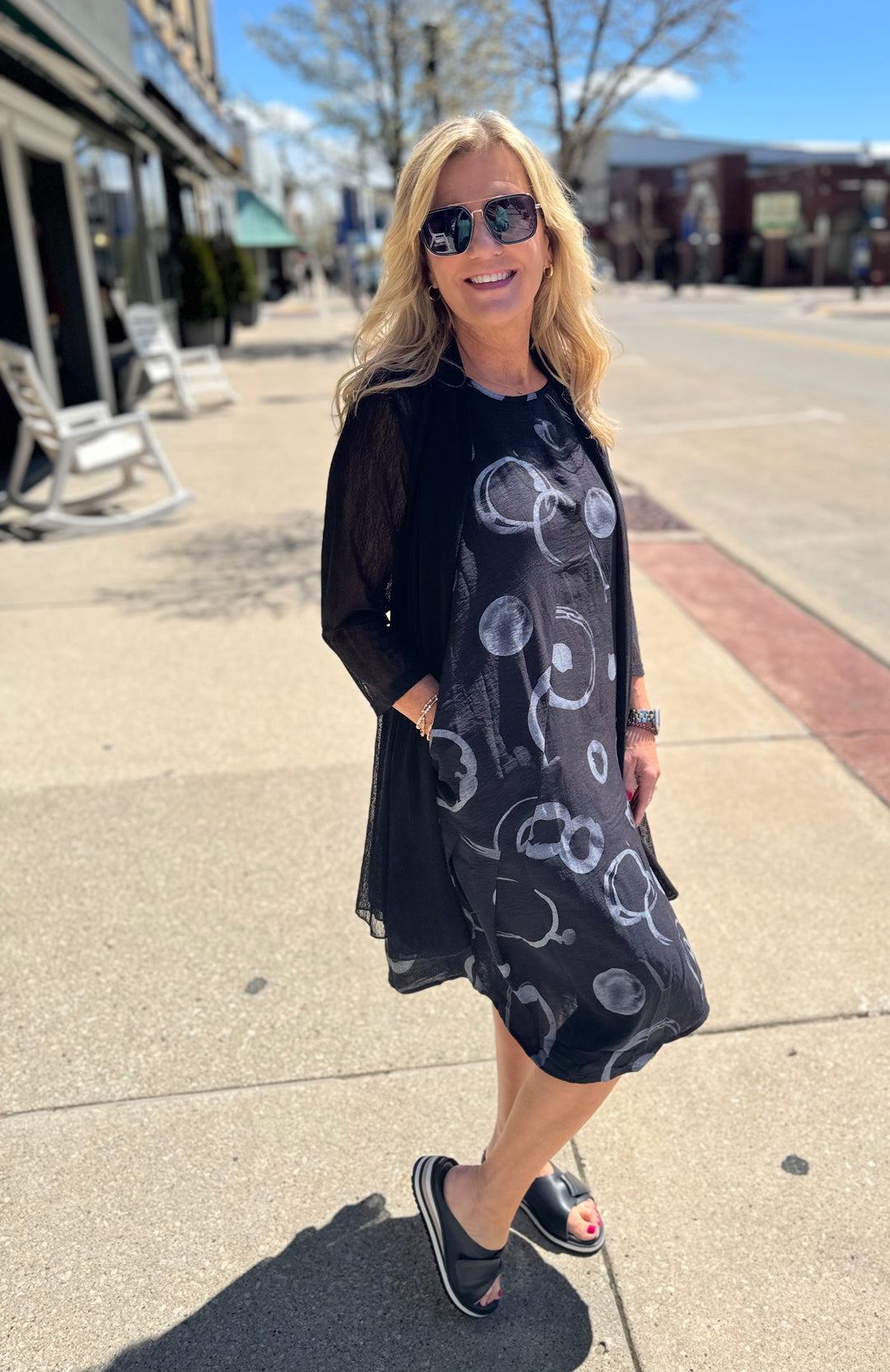 JULIA BLACK CIRCLE PRINT DRESS