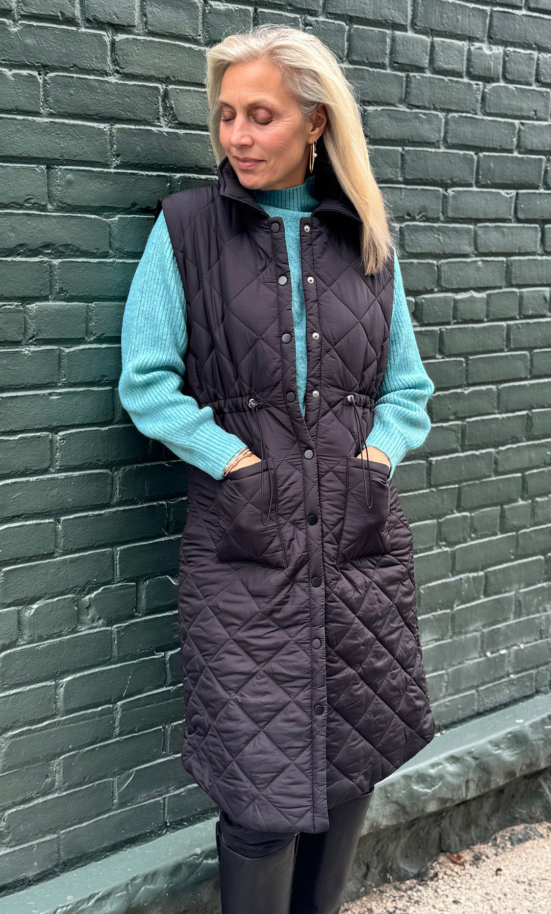 BLACK ZOE LONG QUILTED VEST WITH DRAWSTRING WAIST