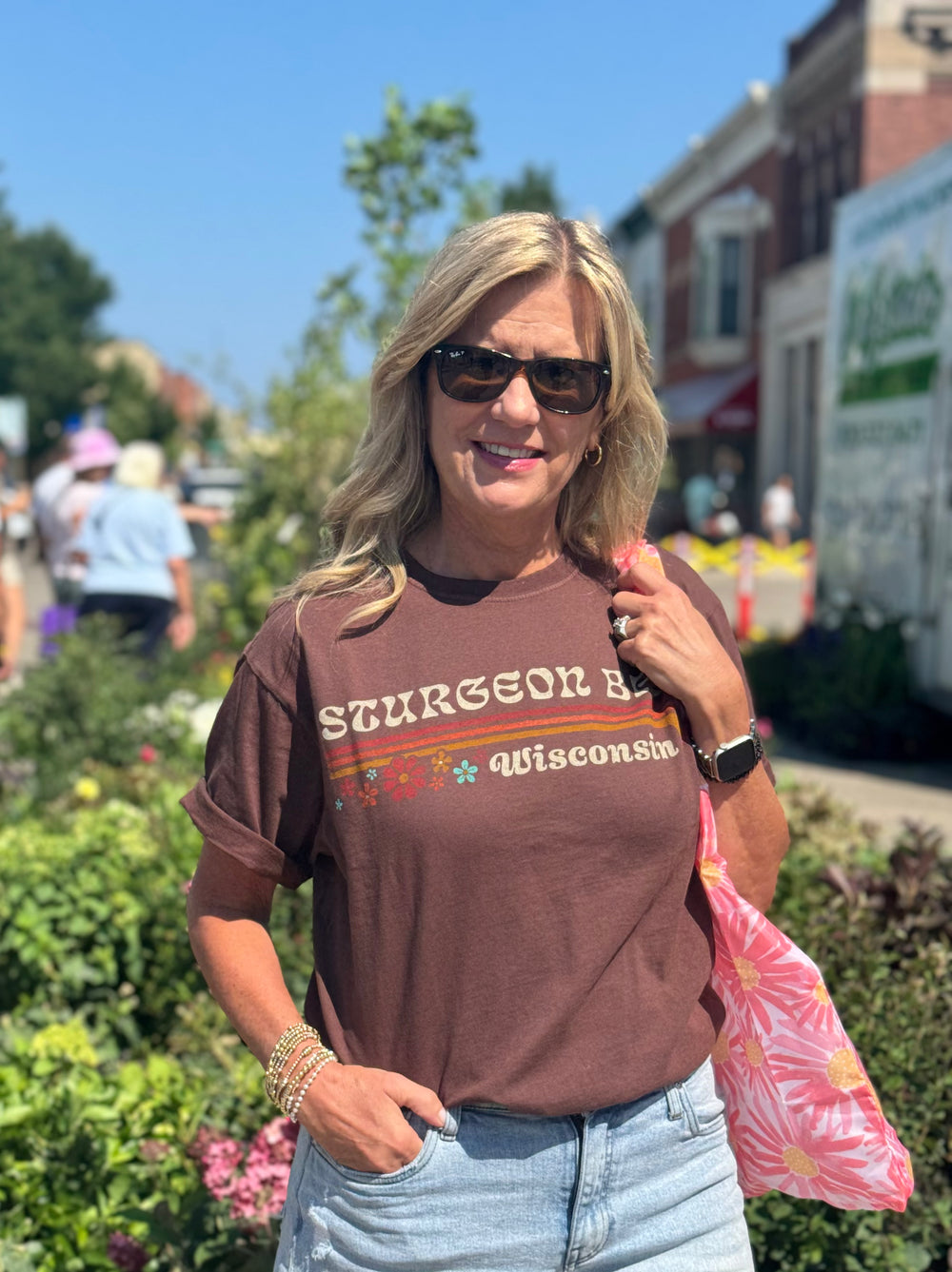 STURGEON BAY SOBEIT FLOWERS T-SHIRT
