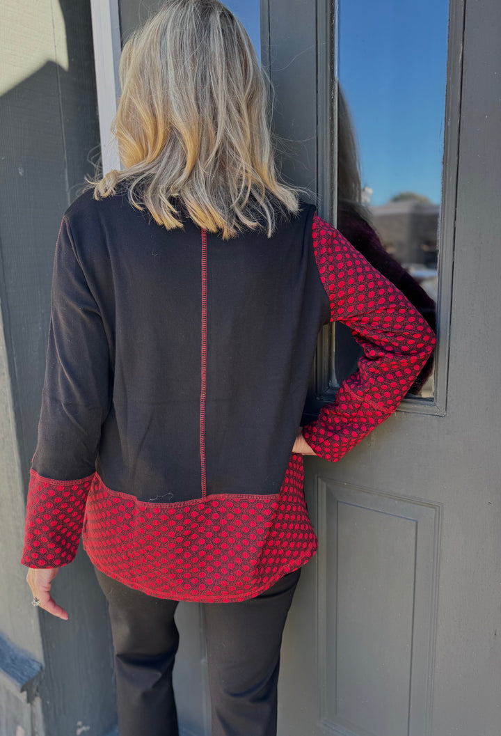BLACK & RED COLOR BLOCK KNIT TUNIC TOP
