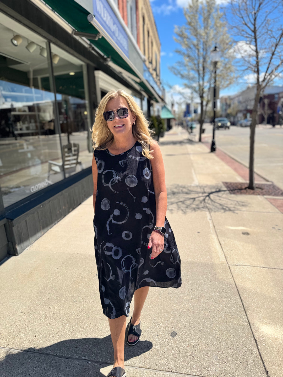 JULIA BLACK CIRCLE PRINT DRESS