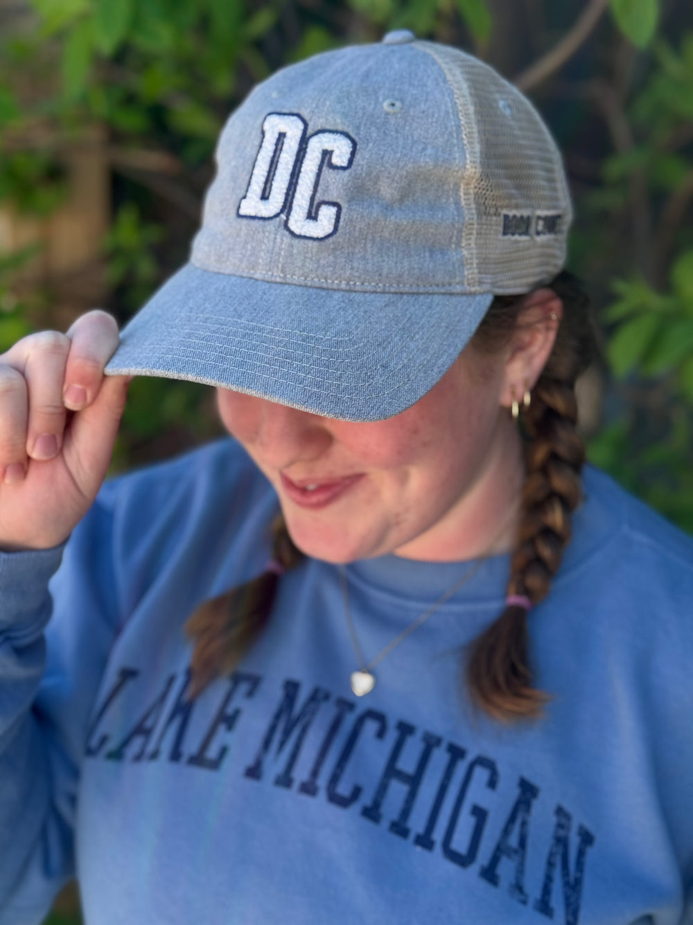 GREY & ANTIQUE WHITE DC, DOOR COUNTY EMBROIDERED HAT
