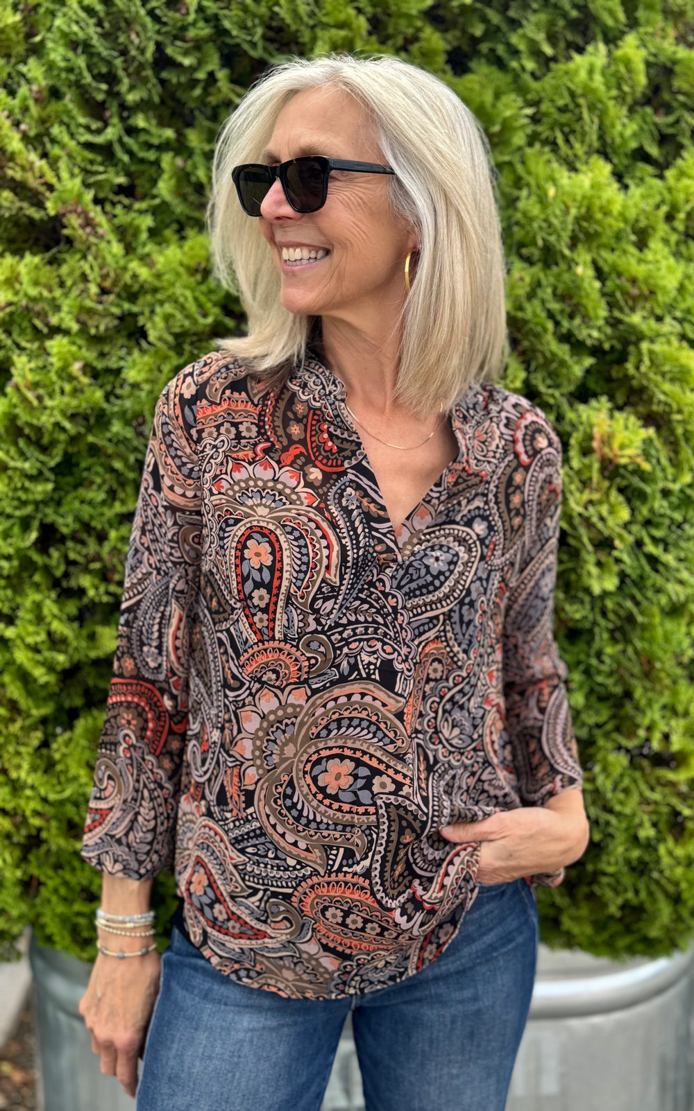 BLACK PAISLEY POPOVER BLOUSE
