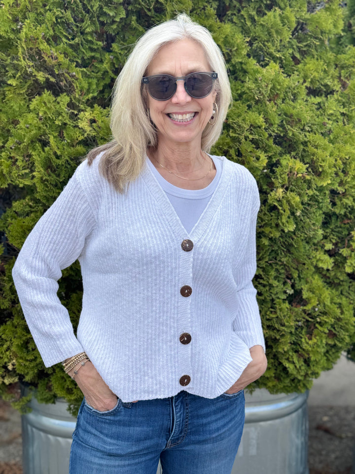 HANNAH WHITE 4 BUTTON CARDIGAN