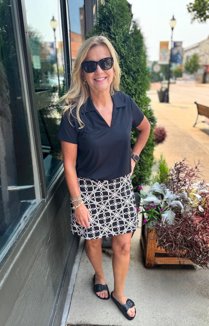 TESSA BLACK GEO CIRCLE PRINT SKORT