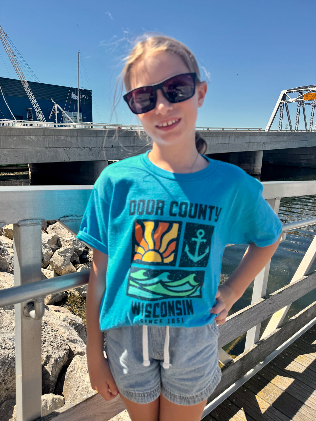 YOUTH DOOR COUNTY SUN ANCHOR & WAVES T-SHIRT