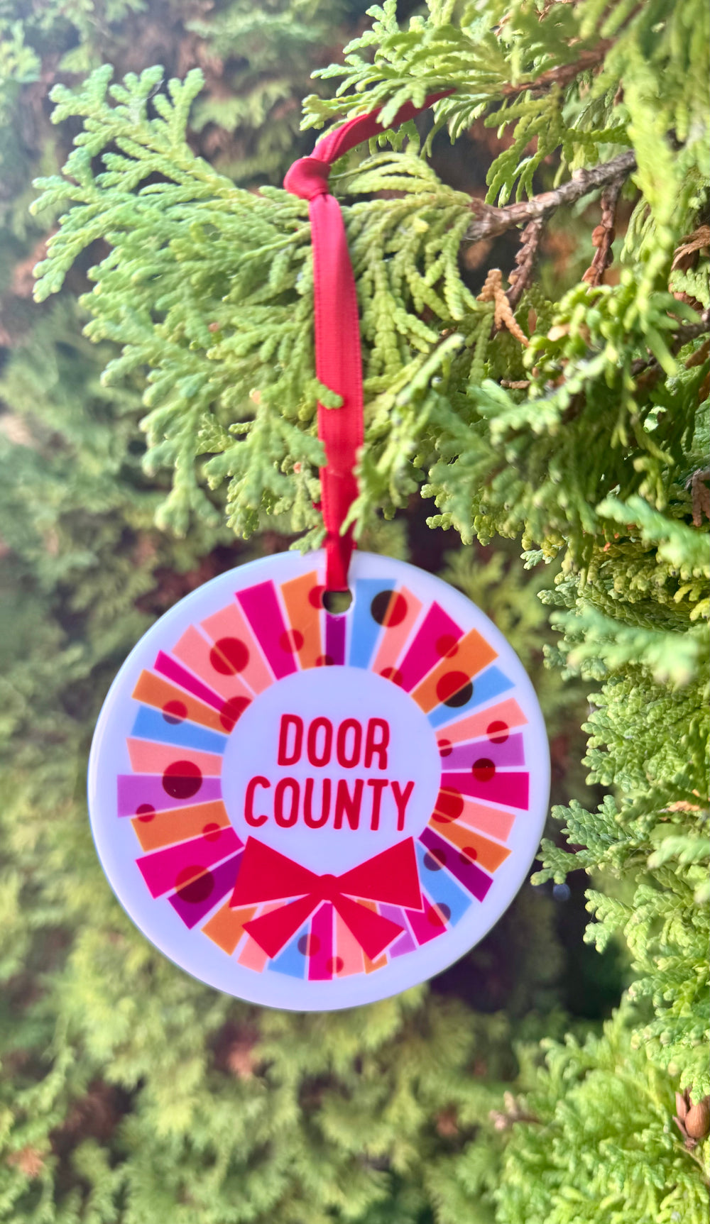 MERRY & BRIGHT DOOR COUNTY WREATH CERMAIC ORNAMENT
